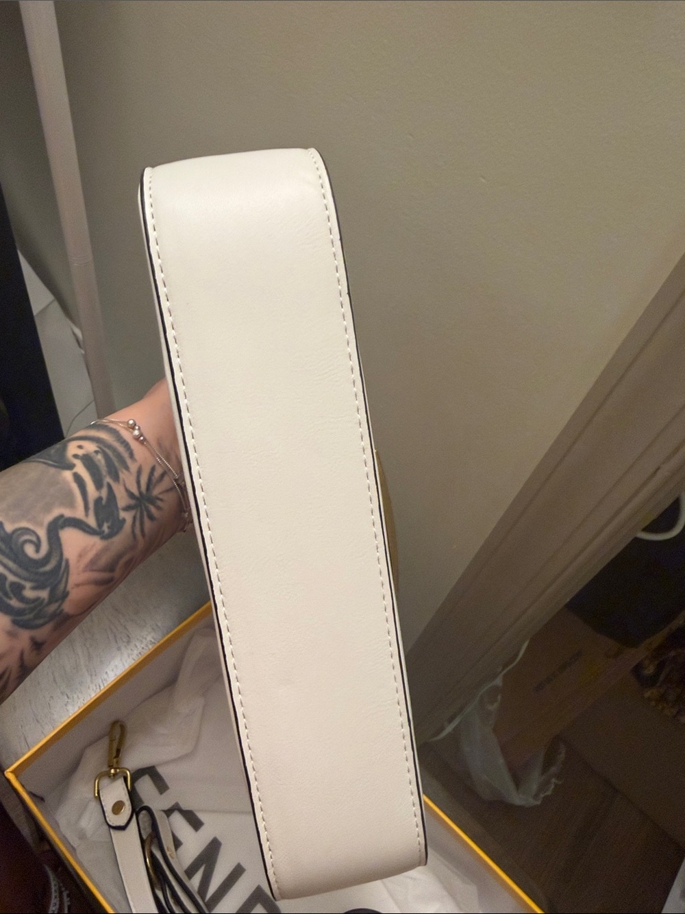 Fendi White Leather Shoulder Bag with Gold Hardware - Picture 11 of 15
